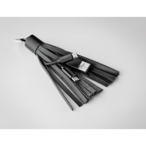 Laadimisjuhe 3 hes + vtmehoidja, Tassel, must